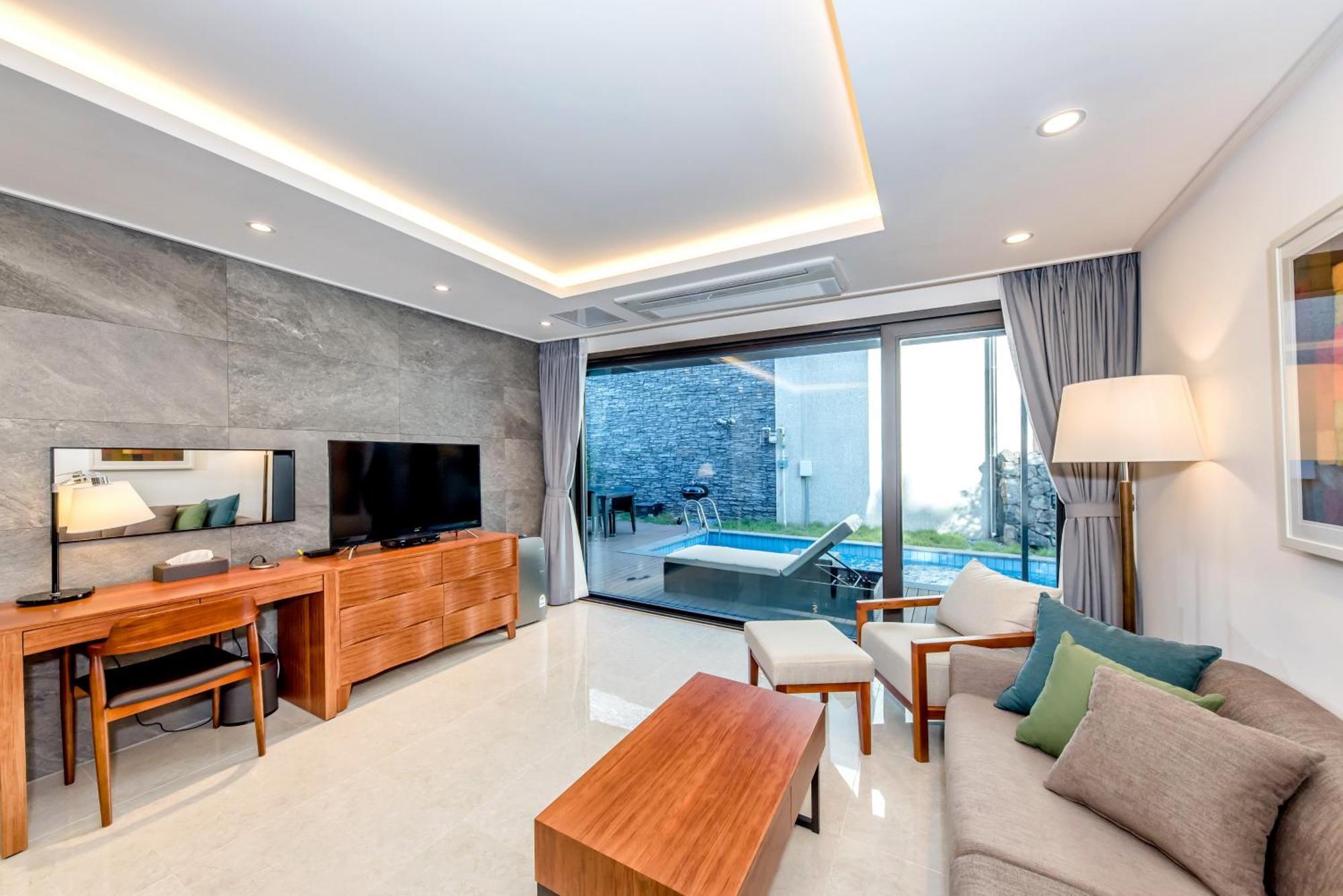 Arts Spa&Poolvilla Jeju Esterno foto